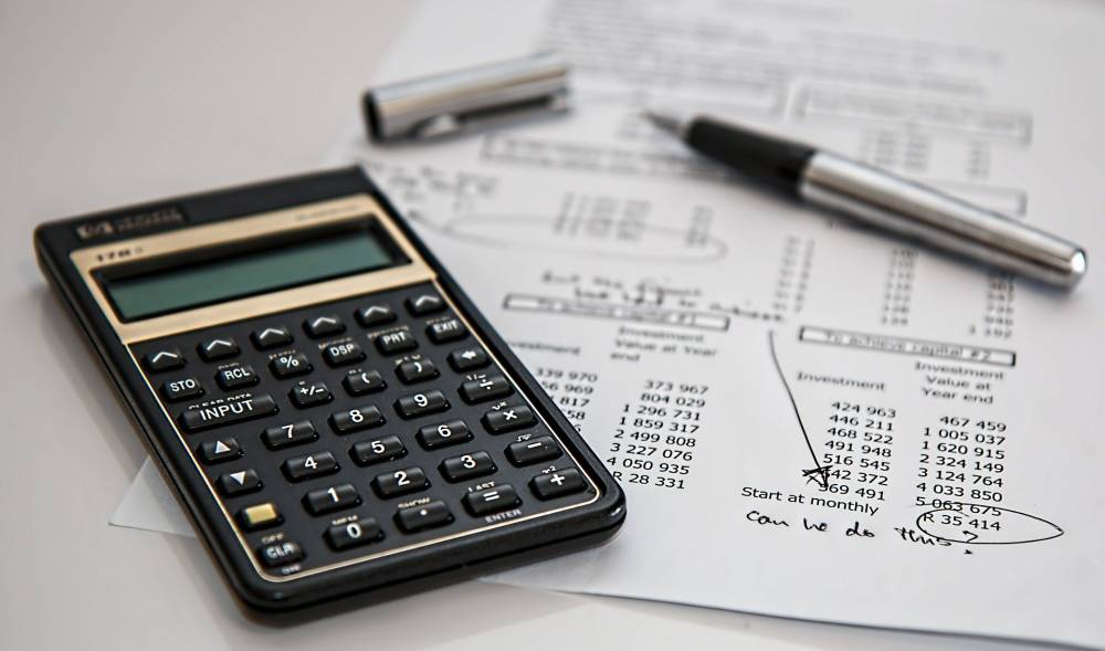 calculator-g334e63cec_1920.jpg