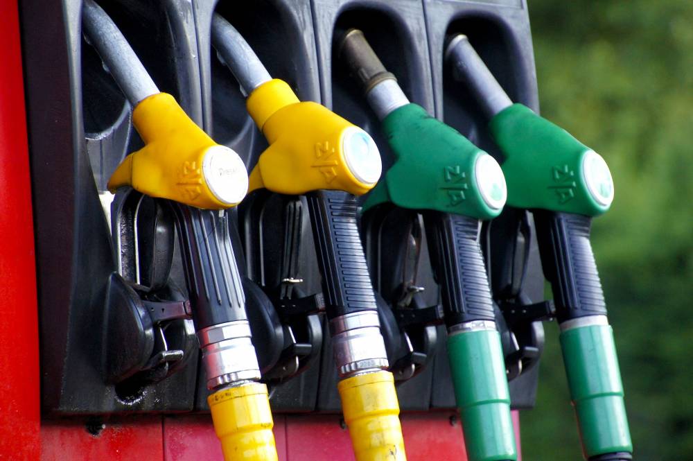 fuel-g1b3fe8bd7_1920.jpg